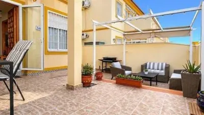 Terraced house on Niagara Street photo 4