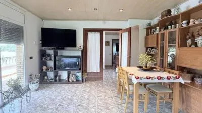 Chalet on Calle Mossen Jacinto Verdaguer Nn photo 4