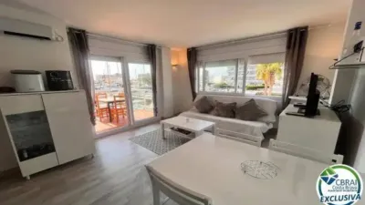Apartment on Avinguda del Port del Canigó photo 8