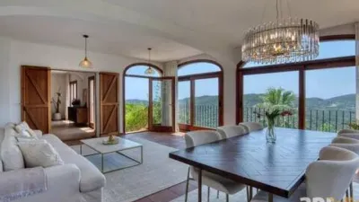 Chalet on Carrer de Siena photo 5
