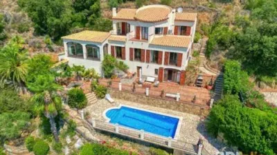 Chalet on Carrer de Siena photo 49