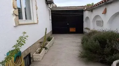 Chalet on Carrer de l'Ebre photo 25