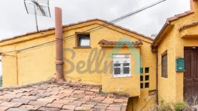 Terraced house for sale in La Espinera, Tuilla-Langreo (Asturias, Spain). Price: €250,000. Built area: 306 m². Plot size: 1,029 m². 6 bedrooms and 3 bathrooms. photo 78