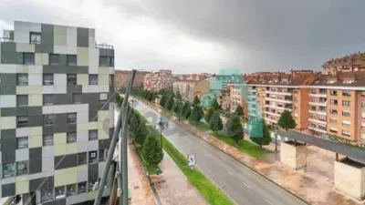 Piso en alquiler en Ciudad-Naranco-Vallobín, Ciudad-Naranco-Vallobín (Oviedo) de 1.000 €<span>/mes</span>