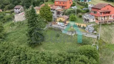 Terraced house for sale in La Espinera, Tuilla-Langreo (Asturias, Spain). Price: €250,000. Built area: 306 m². Plot size: 1,029 m². 6 bedrooms and 3 bathrooms. photo 19