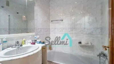 Piso en alquiler en Calle de Campomanes, Centro (Oviedo) de 750 €<span>/mes</span>
