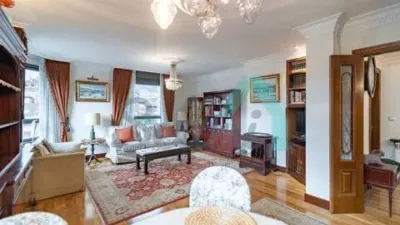 Piso en alquiler en Ciudad-Naranco-Vallobín, Ciudad-Naranco-Vallobín (Oviedo) de 1.000 €<span>/mes</span>