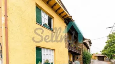 Terraced house for sale in La Espinera, Tuilla-Langreo (Asturias, Spain). Price: €250,000. Built area: 306 m². Plot size: 1,029 m². 6 bedrooms and 3 bathrooms. photo 26