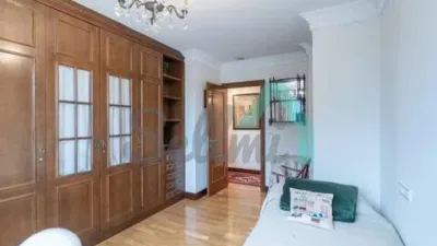Piso en alquiler en Ciudad-Naranco-Vallobín, Ciudad-Naranco-Vallobín (Oviedo) de 1.000 €<span>/mes</span>
