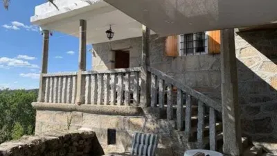 Chalet on Olas de Vilarino S-N Street photo 8
