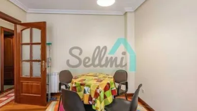 Piso en alquiler en Masip-La Ería-La Argañosa-Parque del Oeste, Masip-La Ería-La Argañosa-Parque del Oeste (Oviedo) de 895 €<span>/mes</span>