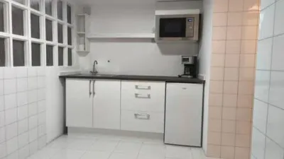 Local comercial en alquiler en Centro - Vista 4