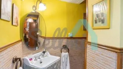 Terraced house for sale in La Espinera, Tuilla-Langreo (Asturias, Spain). Price: €250,000. Built area: 306 m². Plot size: 1,029 m². 6 bedrooms and 3 bathrooms. photo 53