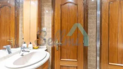 Piso en alquiler en Calle de Campomanes, Centro (Oviedo) de 1.300 €<span>/mes</span>