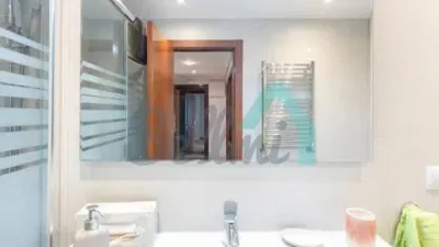 Piso en alquiler en Pumarín-Teatinos, Pumarín-Teatinos (Oviedo) de 800 €<span>/mes</span>