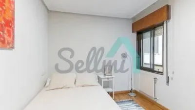 Piso en alquiler en Calle de Campomanes, Centro (Oviedo) de 1.300 €<span>/mes</span>