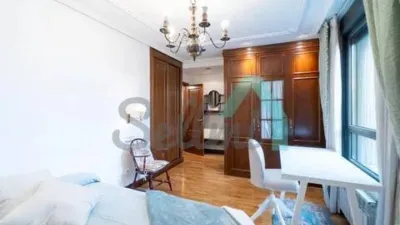 Piso en alquiler en Ciudad-Naranco-Vallobín, Ciudad-Naranco-Vallobín (Oviedo) de 1.000 €<span>/mes</span>