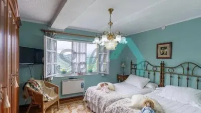Terraced house for sale in La Espinera, Tuilla-Langreo (Asturias, Spain). Price: €250,000. Built area: 306 m². Plot size: 1,029 m². 6 bedrooms and 3 bathrooms. photo 72