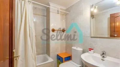 Piso en alquiler en Masip-La Ería-La Argañosa-Parque del Oeste, Masip-La Ería-La Argañosa-Parque del Oeste (Oviedo) de 895 €<span>/mes</span>