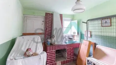 Terraced house for sale in La Espinera, Tuilla-Langreo (Asturias, Spain). Price: €250,000. Built area: 306 m². Plot size: 1,029 m². 6 bedrooms and 3 bathrooms. photo 87