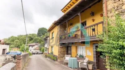 Terraced house for sale in La Espinera, Tuilla-Langreo (Asturias, Spain). Price: €250,000. Built area: 306 m². Plot size: 1,029 m². 6 bedrooms and 3 bathrooms. photo 24