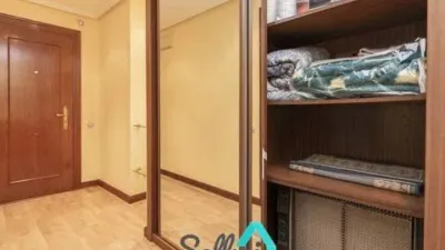 Piso en alquiler en Calle de San Pedro de Mestallón, Centro (Oviedo) de 700 €<span>/mes</span>