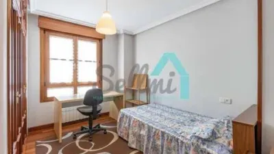 Piso en alquiler en Masip-La Ería-La Argañosa-Parque del Oeste, Masip-La Ería-La Argañosa-Parque del Oeste (Oviedo) de 895 €<span>/mes</span>