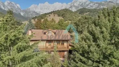 Chalet in Camaleño photo 9