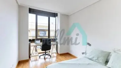 Piso en alquiler en Calle de Campomanes, Centro (Oviedo) de 1.300 €<span>/mes</span>