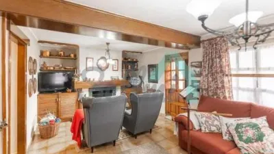 Terraced house for sale in La Espinera, Tuilla-Langreo (Asturias, Spain). Price: €250,000. Built area: 306 m². Plot size: 1,029 m². 6 bedrooms and 3 bathrooms. photo 60