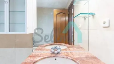 Piso en alquiler en Calle de Campomanes, Centro (Oviedo) de 1.300 €<span>/mes</span>