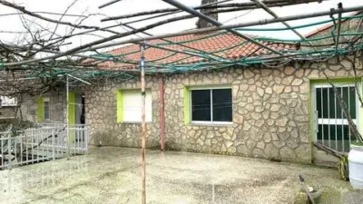 Chalet on Vigo Street S-N photo 9
