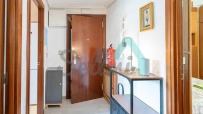 Piso en alquiler en Pumarín-Teatinos, Pumarín-Teatinos (Oviedo) de 800 €<span>/mes</span>