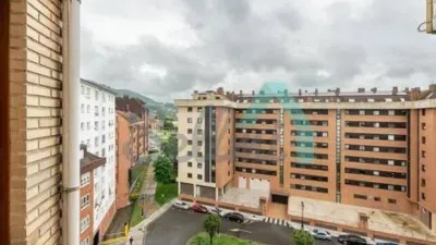 Piso en alquiler en Pumarín-Teatinos, Pumarín-Teatinos (Oviedo) de 800 €<span>/mes</span>