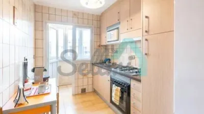 Piso en alquiler en Pumarín-Teatinos, Pumarín-Teatinos (Oviedo) de 800 €<span>/mes</span>