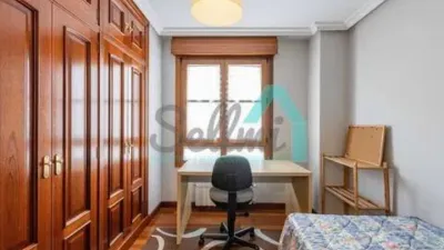 Piso en alquiler en Masip-La Ería-La Argañosa-Parque del Oeste, Masip-La Ería-La Argañosa-Parque del Oeste (Oviedo) de 895 €<span>/mes</span>