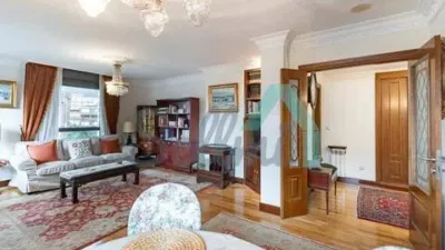 Piso en alquiler en Ciudad-Naranco-Vallobín, Ciudad-Naranco-Vallobín (Oviedo) de 1.000 €<span>/mes</span>