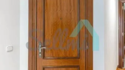 Piso en alquiler en Calle de Campomanes, Centro (Oviedo) de 1.300 €<span>/mes</span>