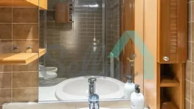 Piso en alquiler en Calle de Campomanes, Centro (Oviedo) de 1.300 €<span>/mes</span>