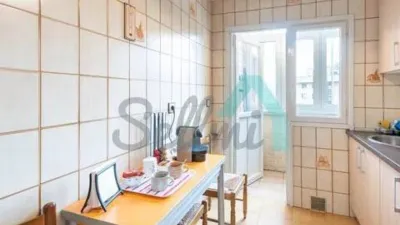 Piso en alquiler en Pumarín-Teatinos, Pumarín-Teatinos (Oviedo) de 800 €<span>/mes</span>