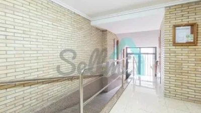 Piso en alquiler en Pumarín-Teatinos, Pumarín-Teatinos (Oviedo) de 800 €<span>/mes</span>