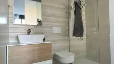 Flat on Carrer Londres photo 22