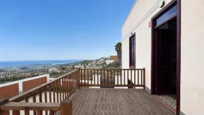 Chalet on Calle Candida Pena Bello, 1 photo 2