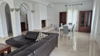 Chalet on Carrer Illa Mallorca photo 6