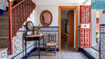 Terraced house on Calle Iglesia photo 4