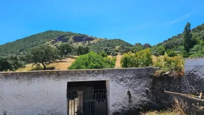 Rustic property in Cazalla de La Sierra photo 17