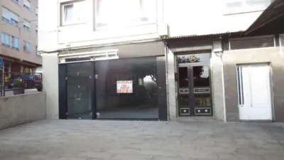 Local comercial en alquiler en Rúa da Constitución - Més