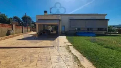 Chalet in Llinars del Vallès photo 2