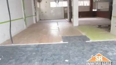 Local comercial en alquiler en Rúa da Constitución - Vista 3