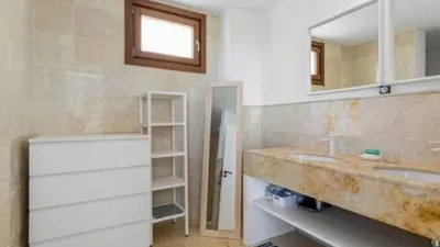 Apartment on Urbanizacion Los Altos de los Monteros Street, No Number photo 25